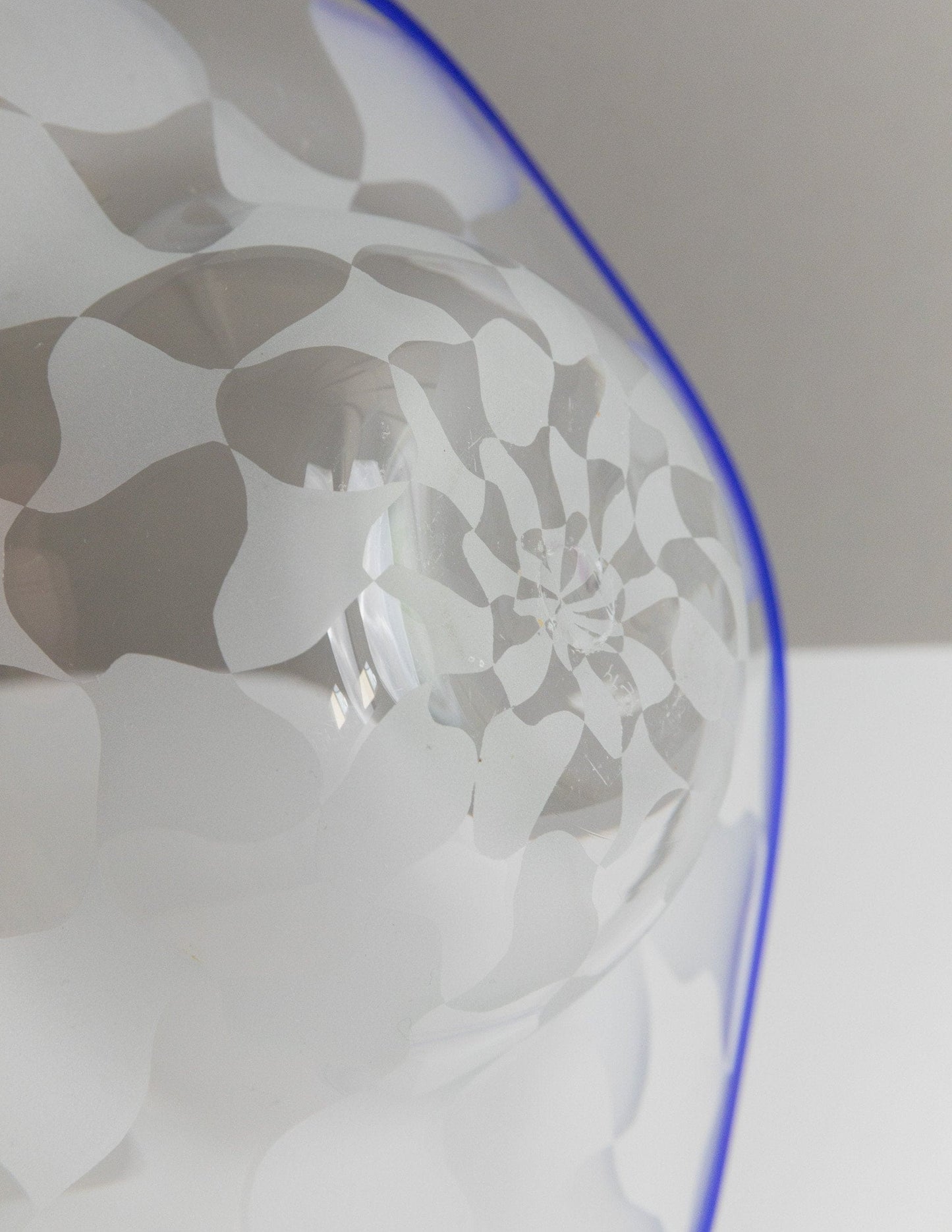 Bol vintage en verre de Murano à carreaux bleus et bords ondulés, design du milieu du siècle, années 1990