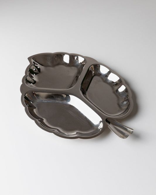 Plateau vintage en métal argenté en forme de feuille Italie années 1970 Hollywood Regency