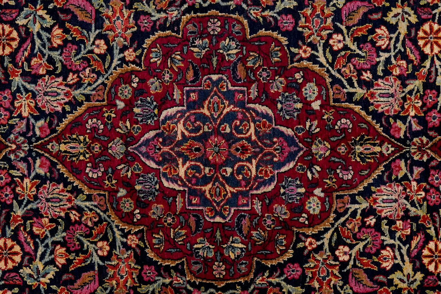Vintage Carpet Kashan 204x130cm Colorful Natural Motifs