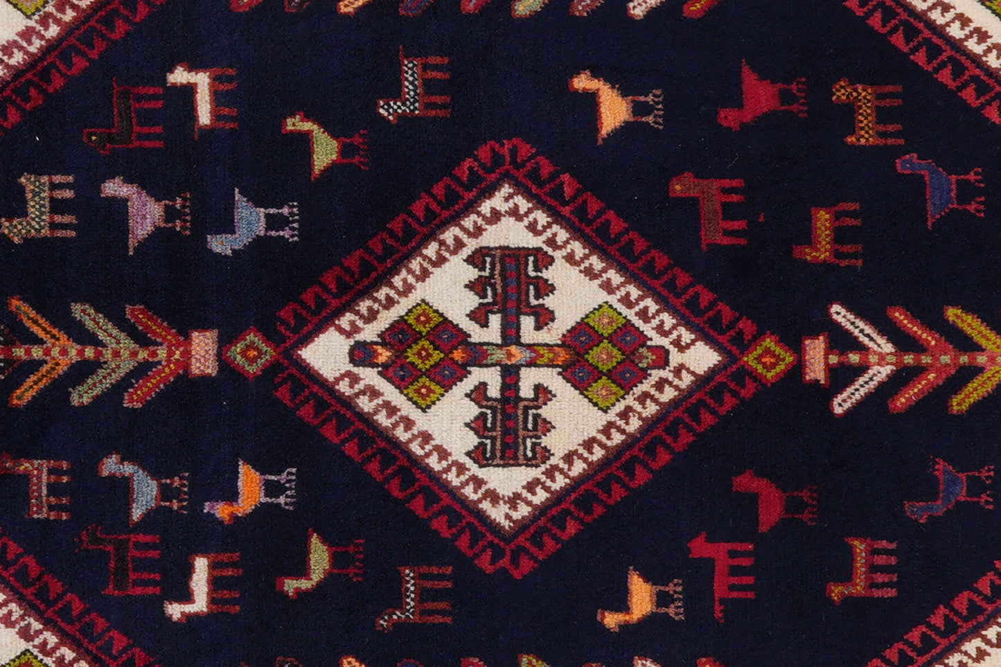 Vintage carpet Afshar 223x172cm colorful with medallion pattern