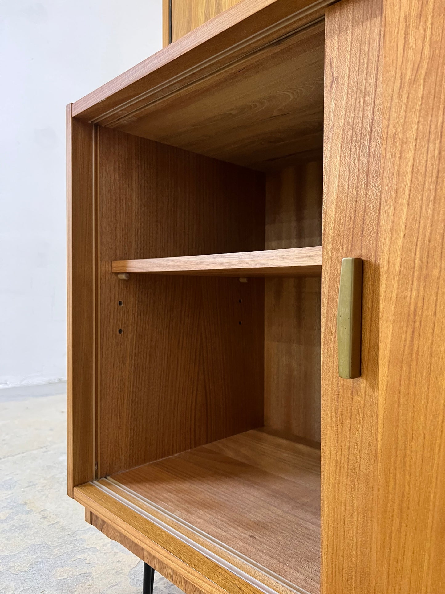 Vintage Schrank Typ 605 von Herbert Eilenberg für Hellerau auf Hairpinlegs