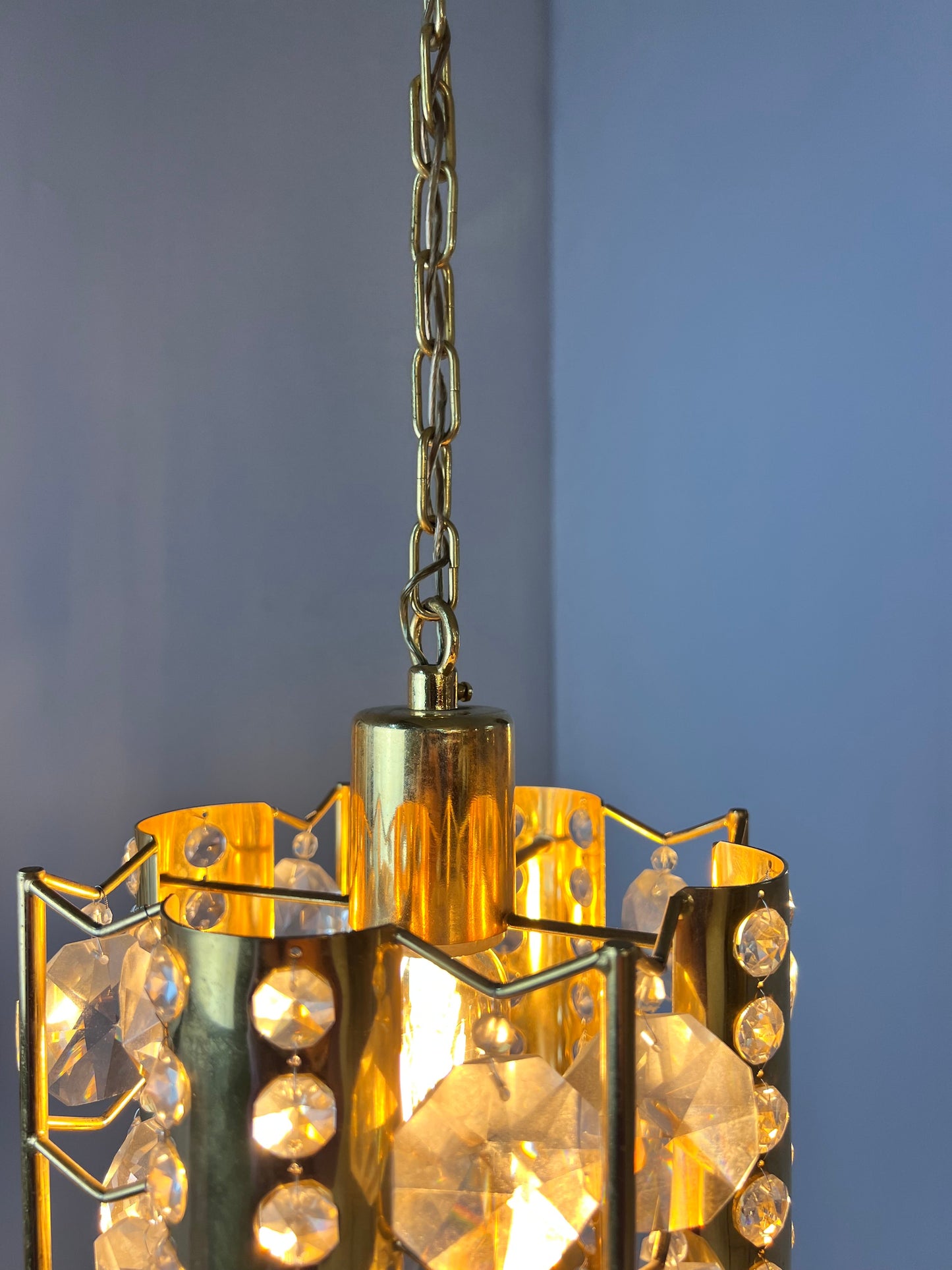 Vintage Hängelampe Messing Kristalle von Palwa