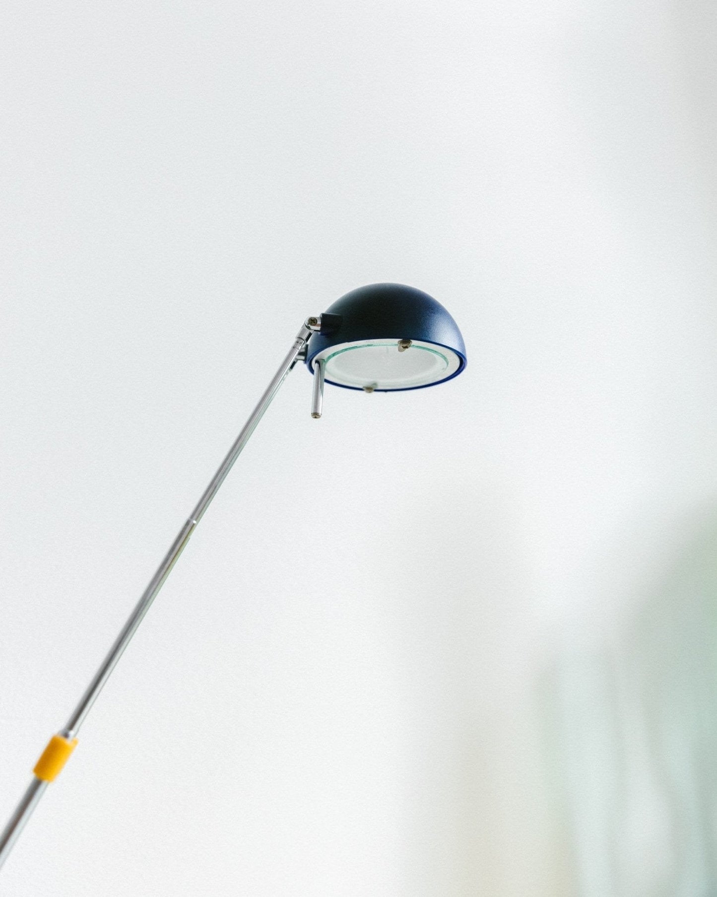 Vintage Schreibtischlampe Memphis Stil bunt höhenverstellbar Kunststoff