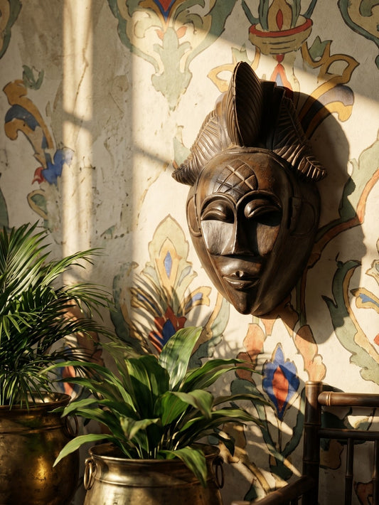 Vintage Wandmaske im Punu Tsangui Stil aus geschnitztem Holz