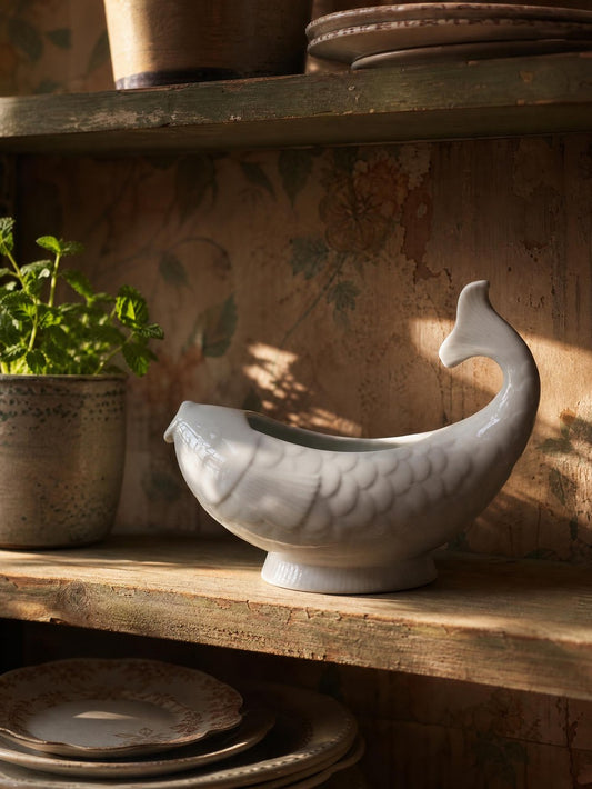 Vintage Sauciere "Ocean" aus weißem Porzellan in Fischform