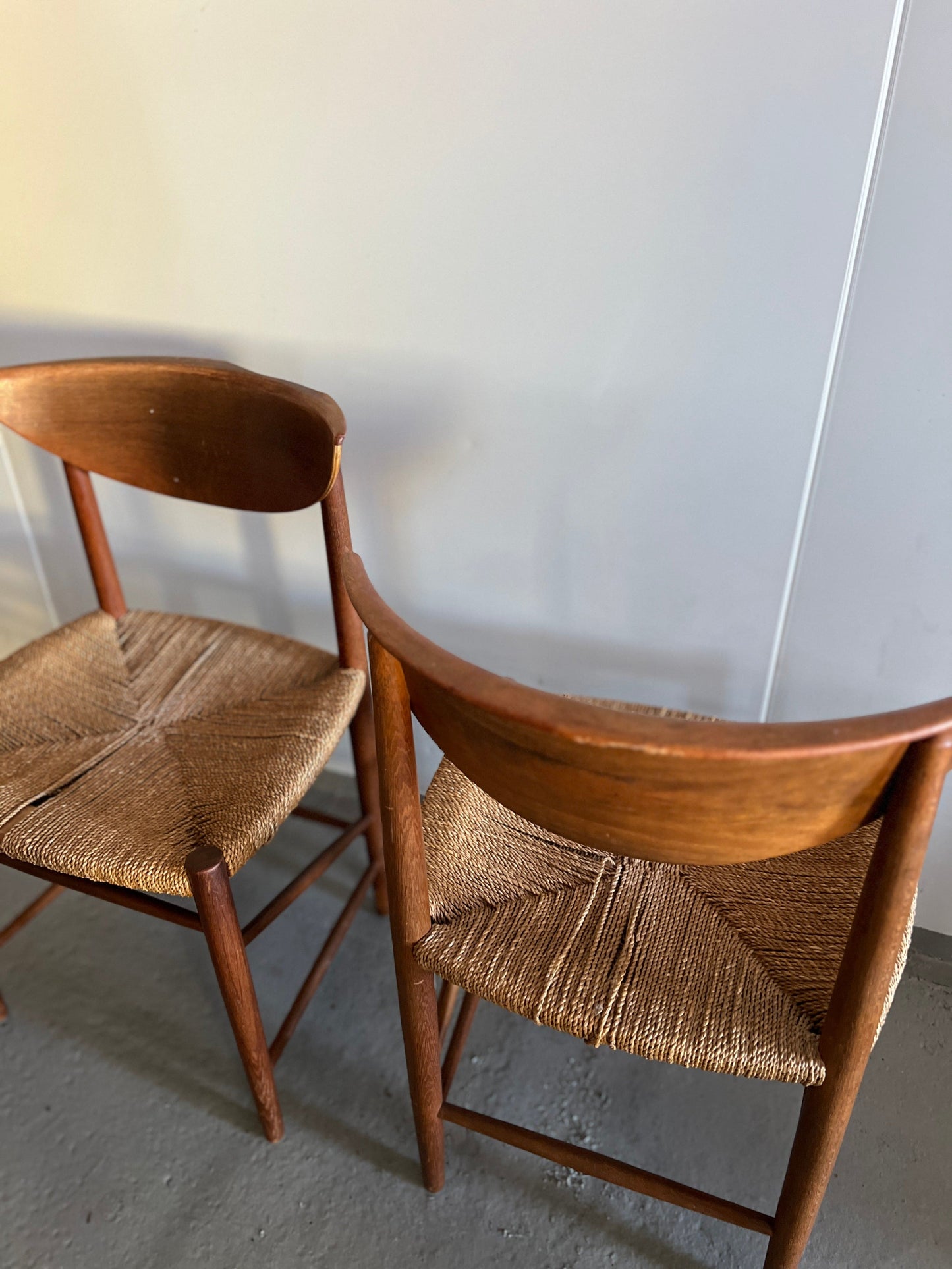 Vintage teak dining chair by Peter Hvidt