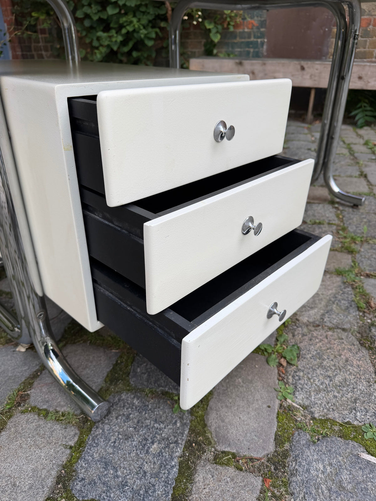 Vintage Schreibtisch Fiberglas und Chrom von 2 INN