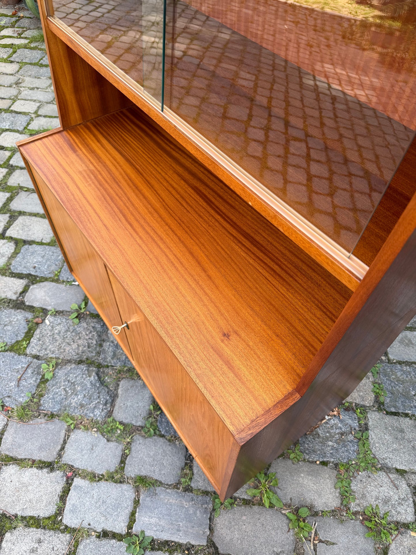 Vintage Aufsatzschrank mit Vitrine von VEB Möbelindustrie Halle
