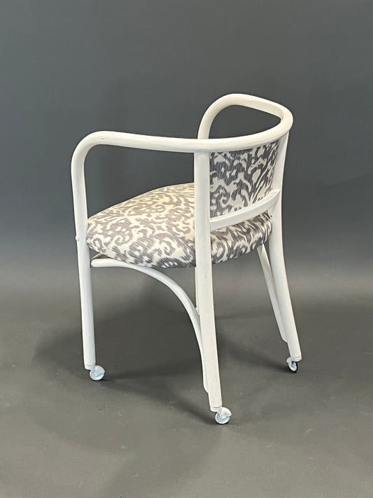 Chair on wheels