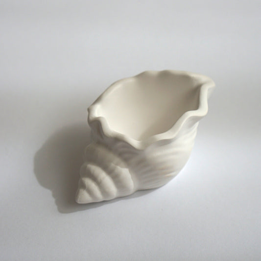 Bol en coquillage fait main par Inuti