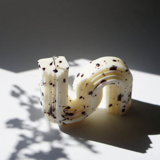 Handgefertigte Design-Kerze von InutiS vegan ohne Duft