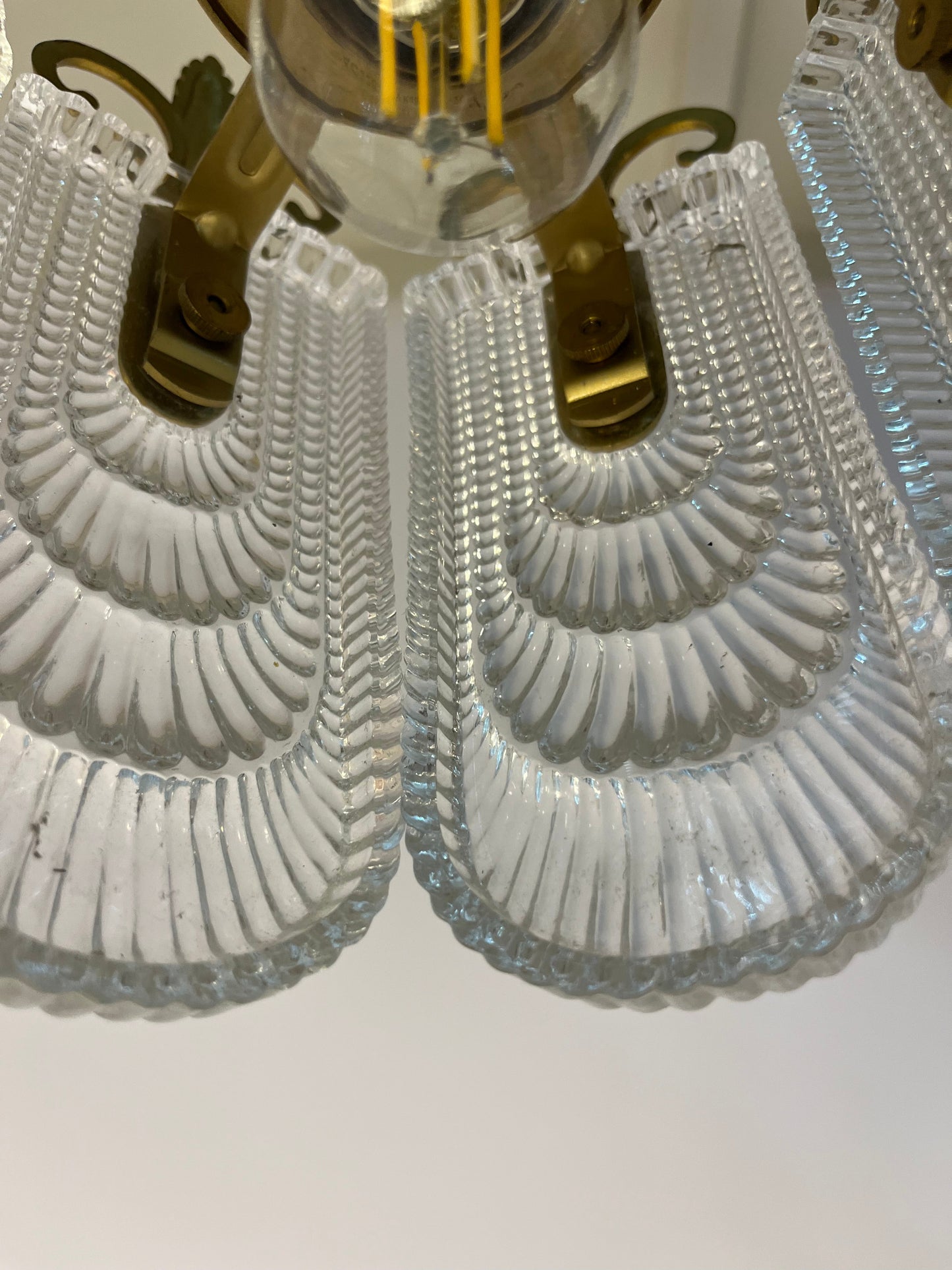 Vintage Lilien Kronleuchter Glas und Messing, Deutschland