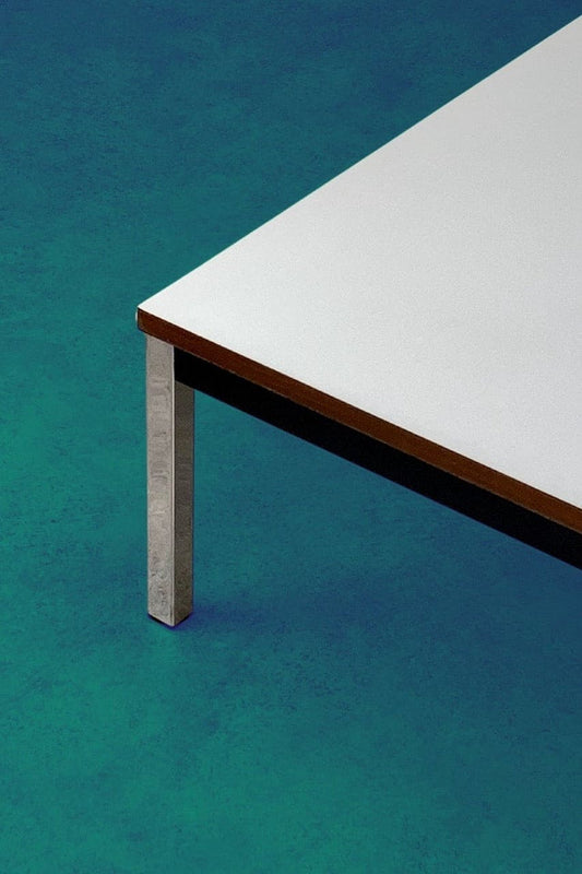 Table basse vintage chromée et blanche années 70