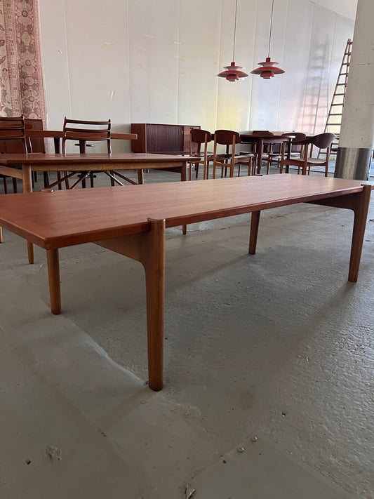 Vintage Couchtisch JH575 von Hans J. Wegner