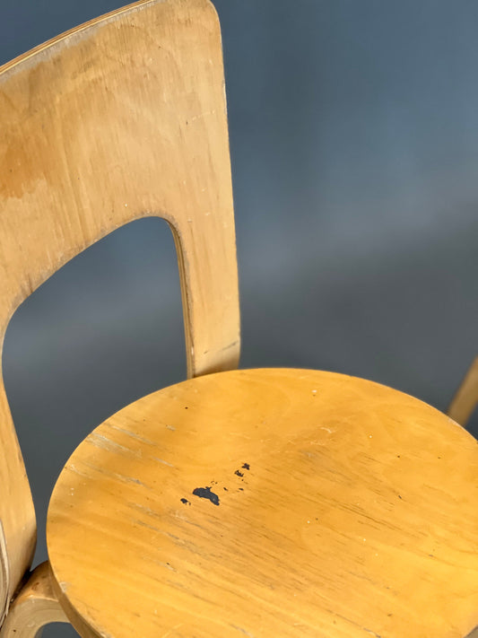 Vintage Stuhl 66 von Alvar Aalto