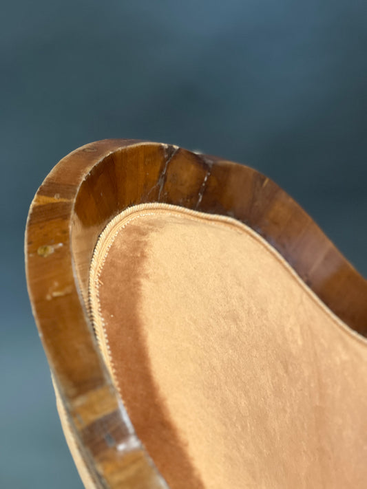 Vintage Sofa Antikes Biedermeier-Sofa mit Samtbezug in Apricot