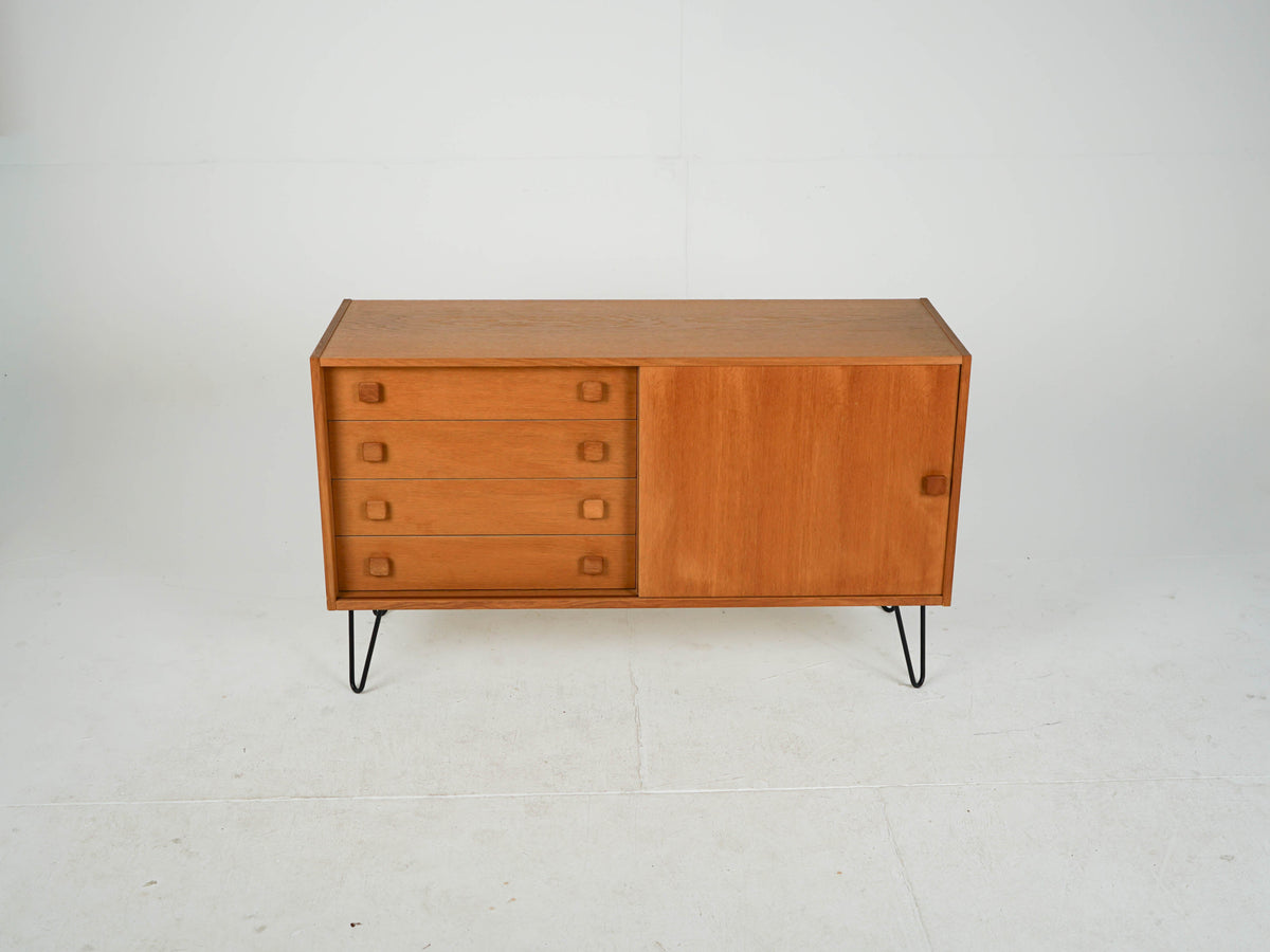 Vintage Sideboard Mid-Century 60er Jahre mit Metallbeinen