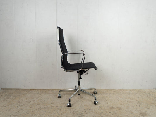 Vintage Aluminium Chair EA 119 by Vitra Black