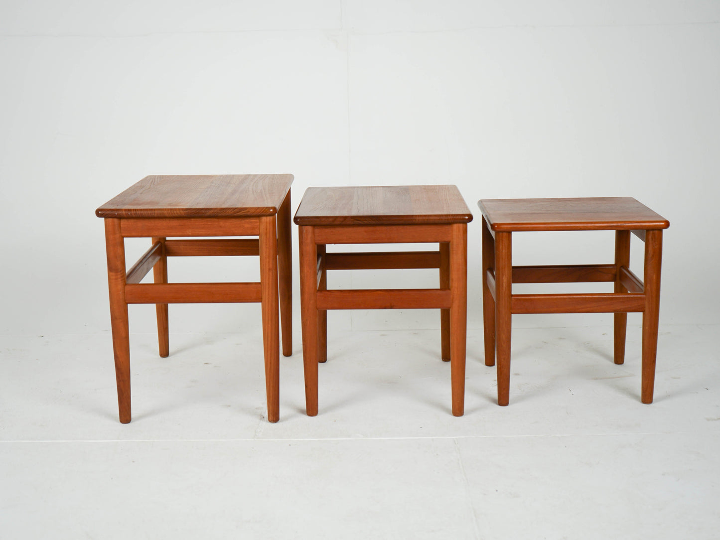 Vintage Beistelltisch Teak Satztisch Teakbraun