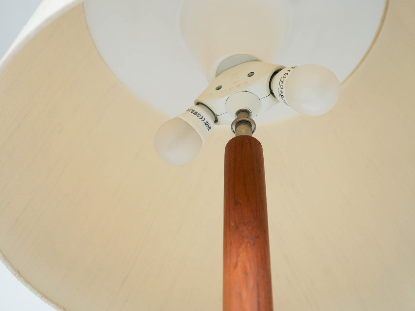 Vintage Stehlampe Teak naturbelassenes Material
