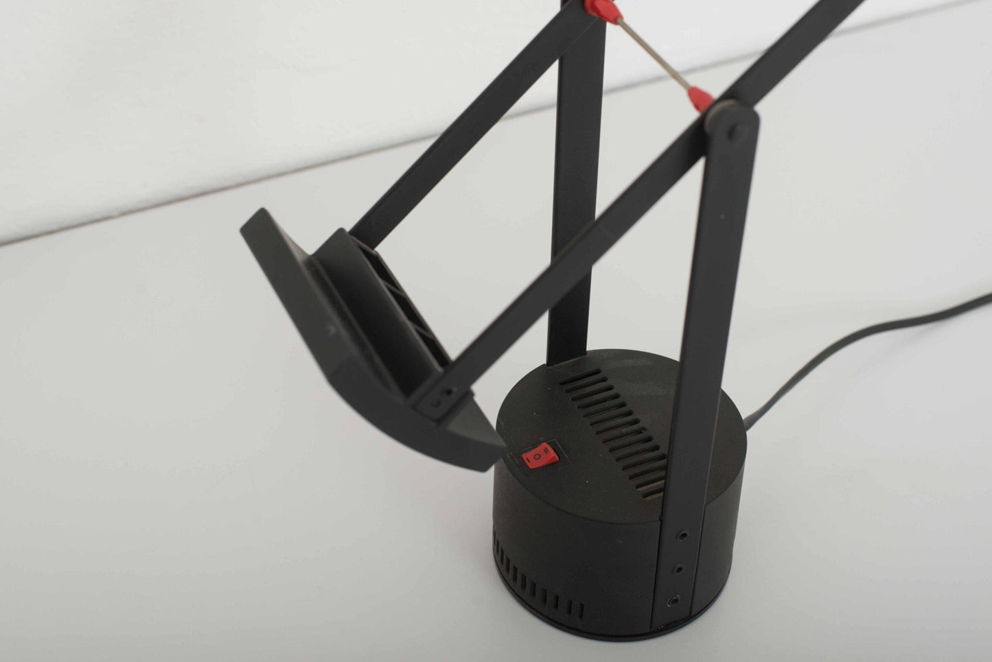 Vintage Tischleuchte Tizio von Richard Sapper für Artemide