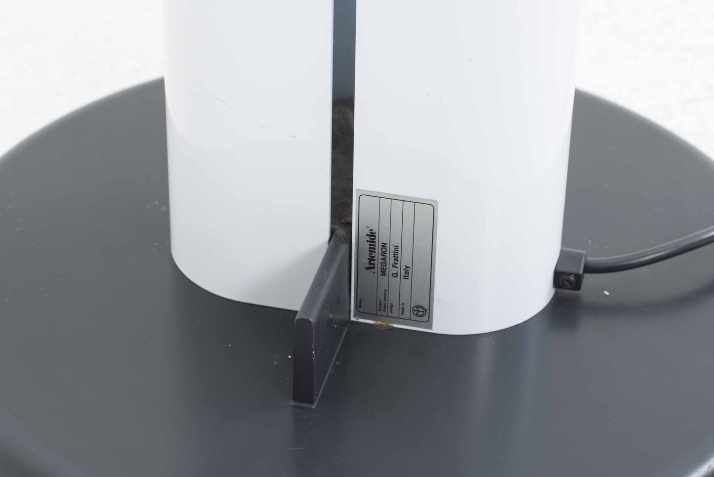 Lampadaire vintage Megaron de Gianfranco Frattini pour Artemide blanc