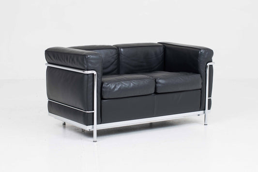 Vintage Sofa "LC2" von Le Corbusier für Cassina, schwarzes Leder