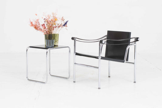 Fauteuil lounge vintage LC1 de Le Corbusier pour Cassina en cuir noir