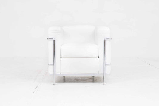 Vintage Sessel LC2 von Le Corbusier für Cassina in weißem Leder