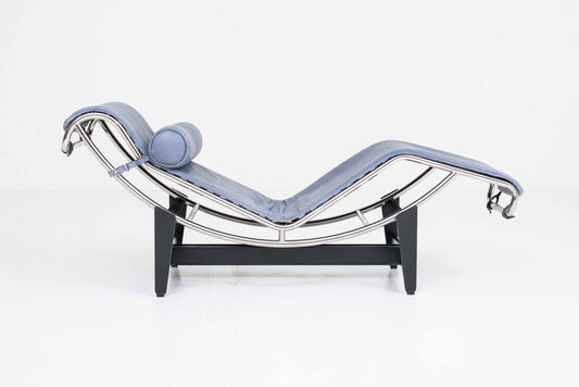 Vintage Chaise Longue LC4 von Le Corbusier für Cassina in graublauem Naturleder