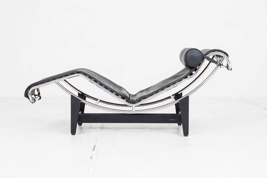 Cassina LC4 Chaise Longue von Le Corbusier in schwarzem Leder