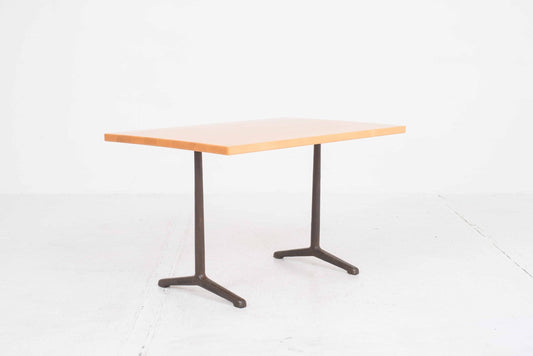 Vintage table Delta t-1670 from Horgenglarus in beech