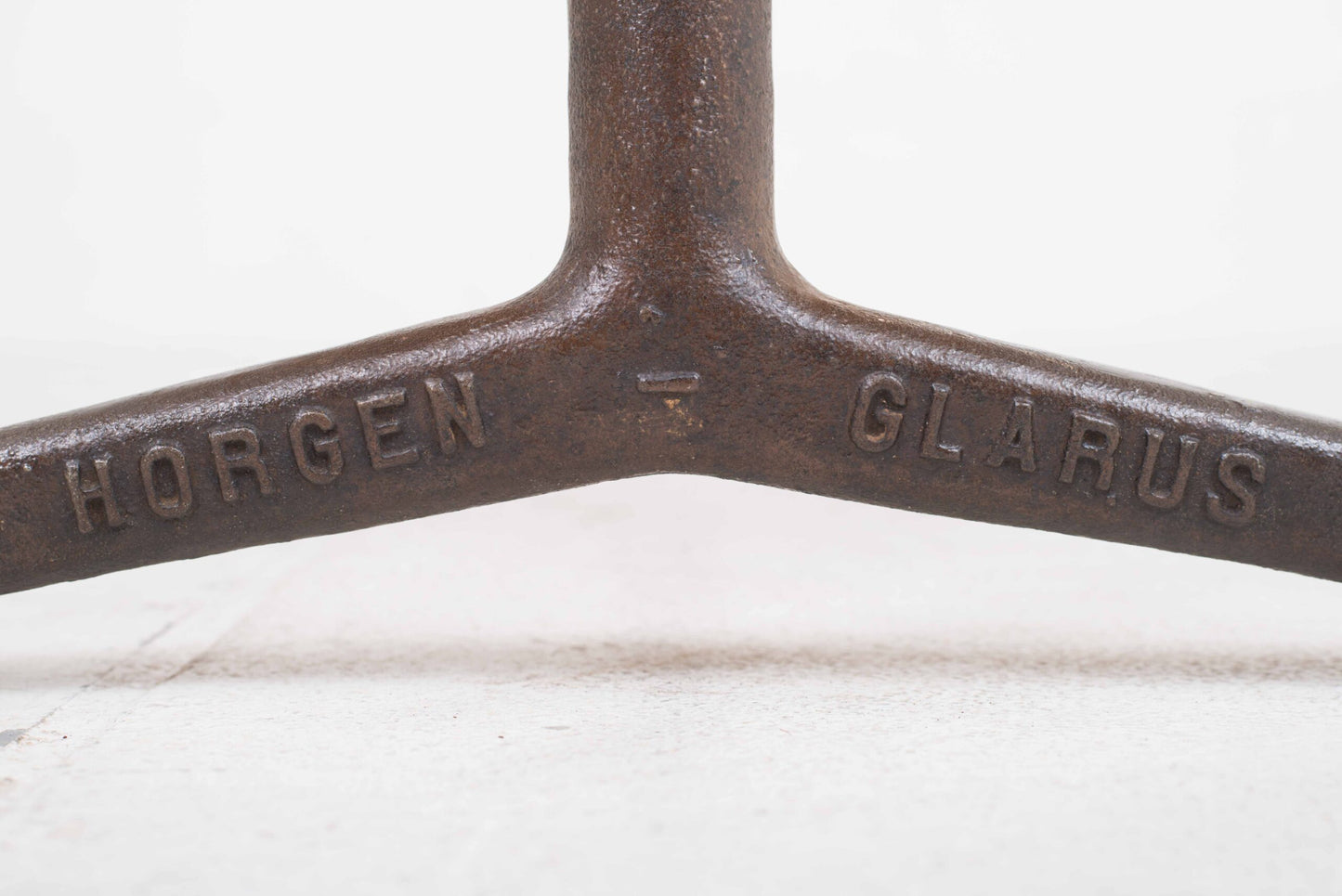 Vintage table Delta t-1670 from Horgenglarus in beech