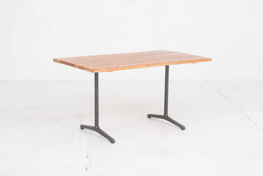 Table vintage Delta t-1670 en hêtre de Horgenglarus