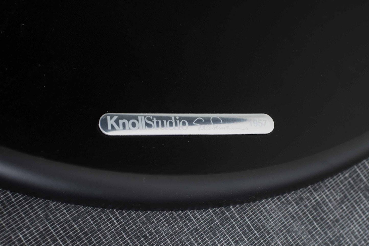 Table basse ovale vintage en marbre noir par Eero Saarinen pour Knoll