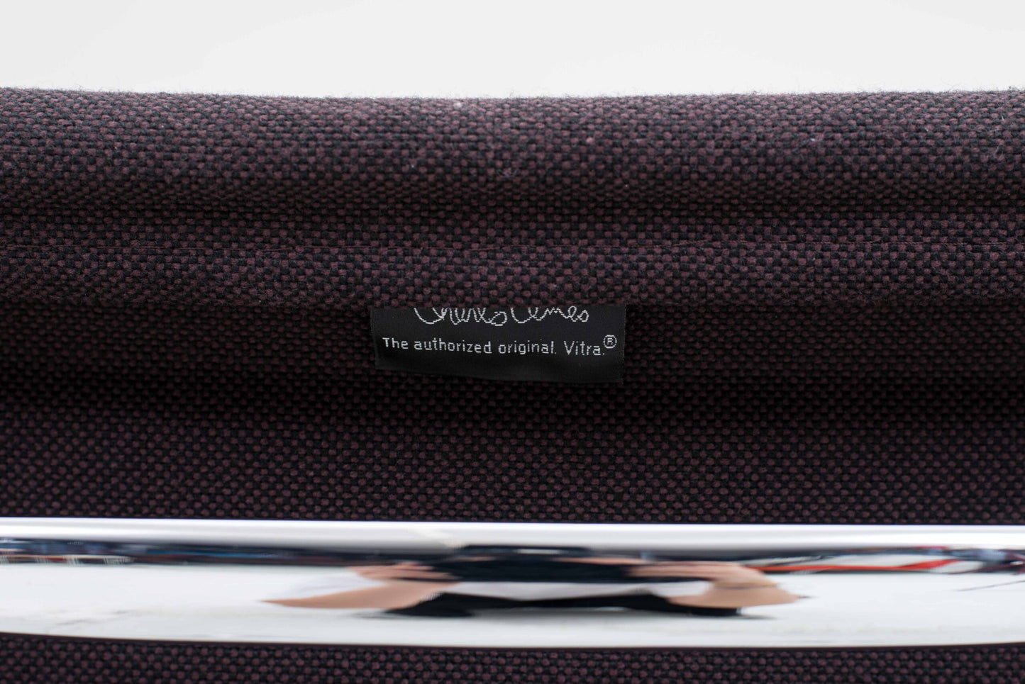 Chaise de bureau Vitra EA 117 par Eames en Hopsak Chestnut/Moor Brown