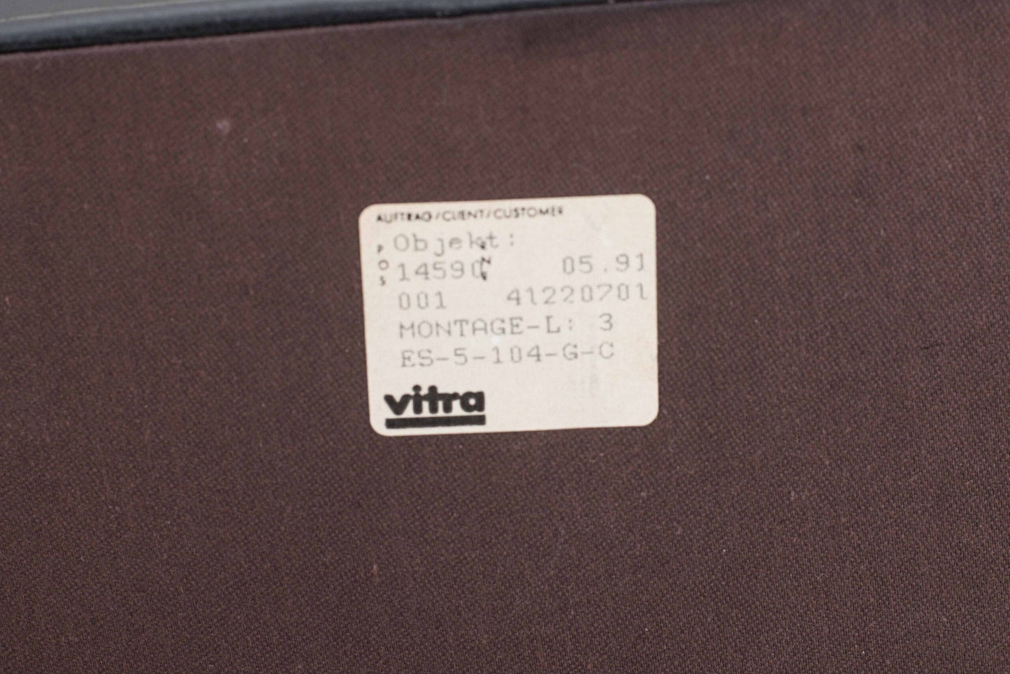 Chaise de lobby vintage de Charles Eames pour Vitra en cuir noir