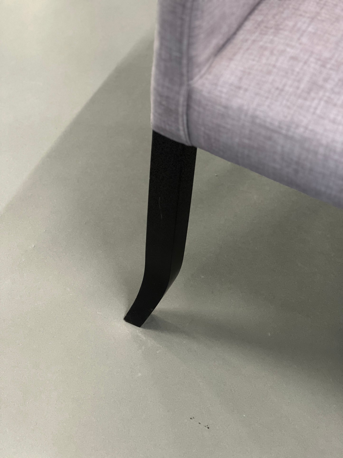 Dining chair in grey armrests with curved legs