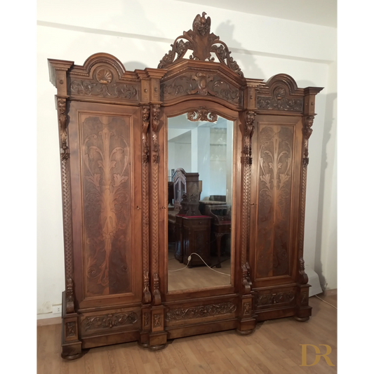 Antiker Kleiderschrank im Renaissance-Stil, Italien, Ende des 19. Jahrhunderts