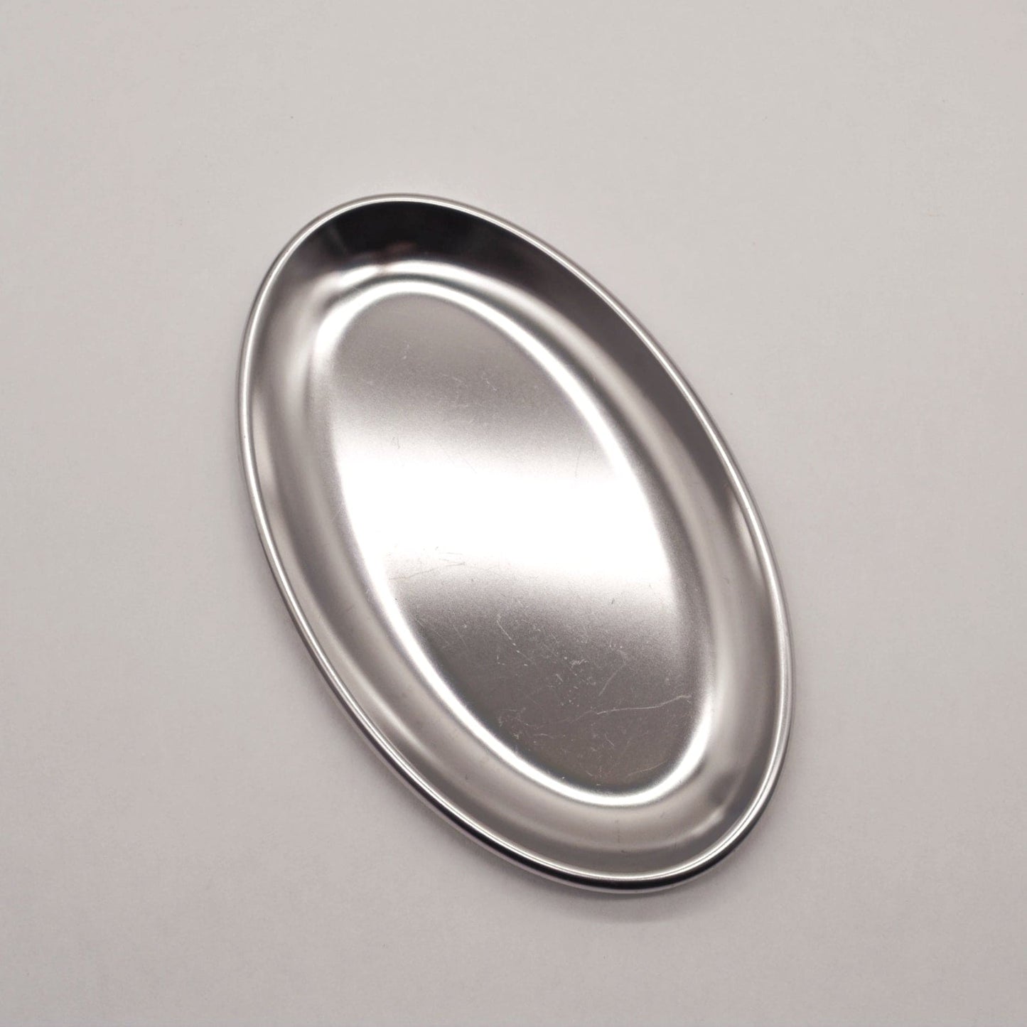 Plat de service vintage ovale en acier inoxydable