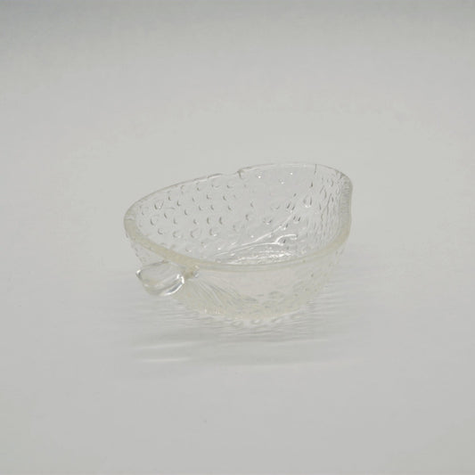 Vintage bowl strawberry glass clear look