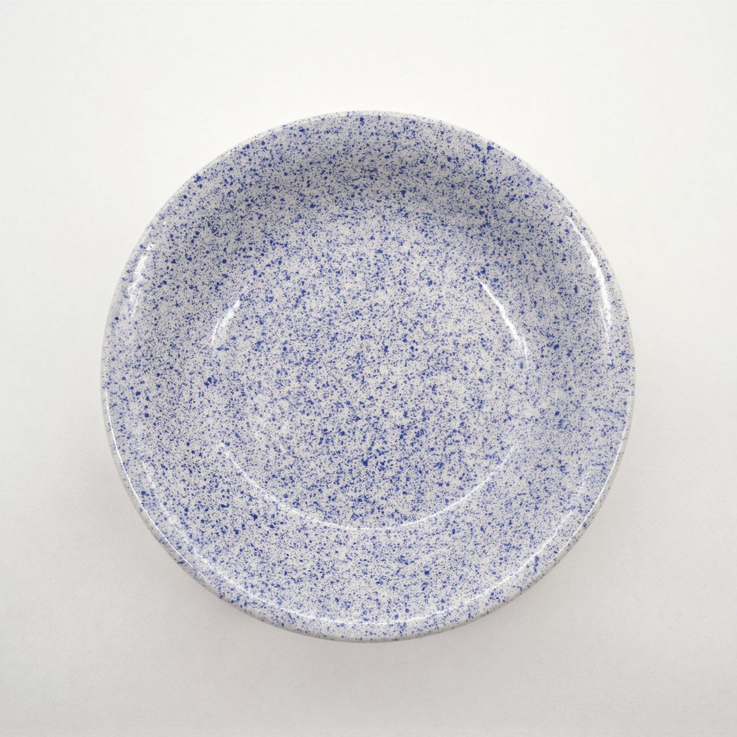 Assiette creuse vintage blanche/bleue mouchetée