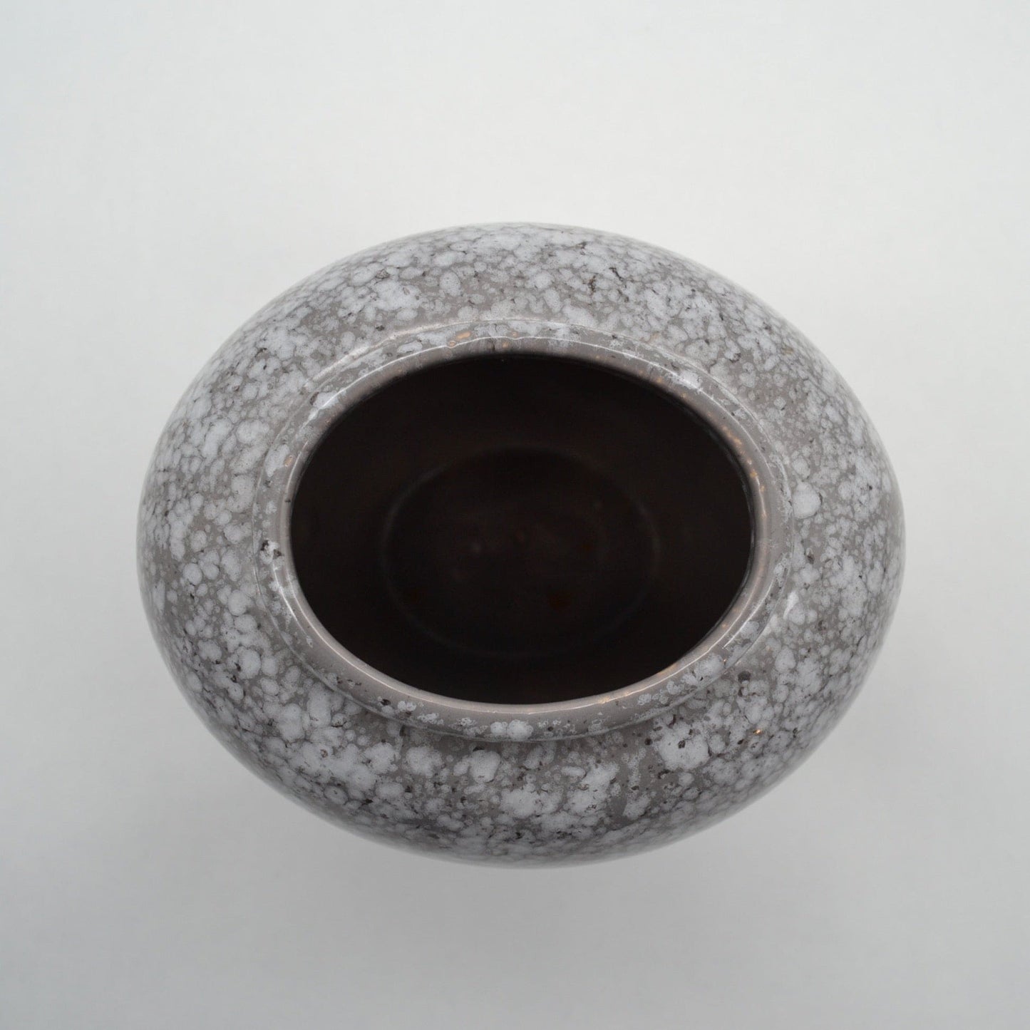 Vintage vase grey/white speckled