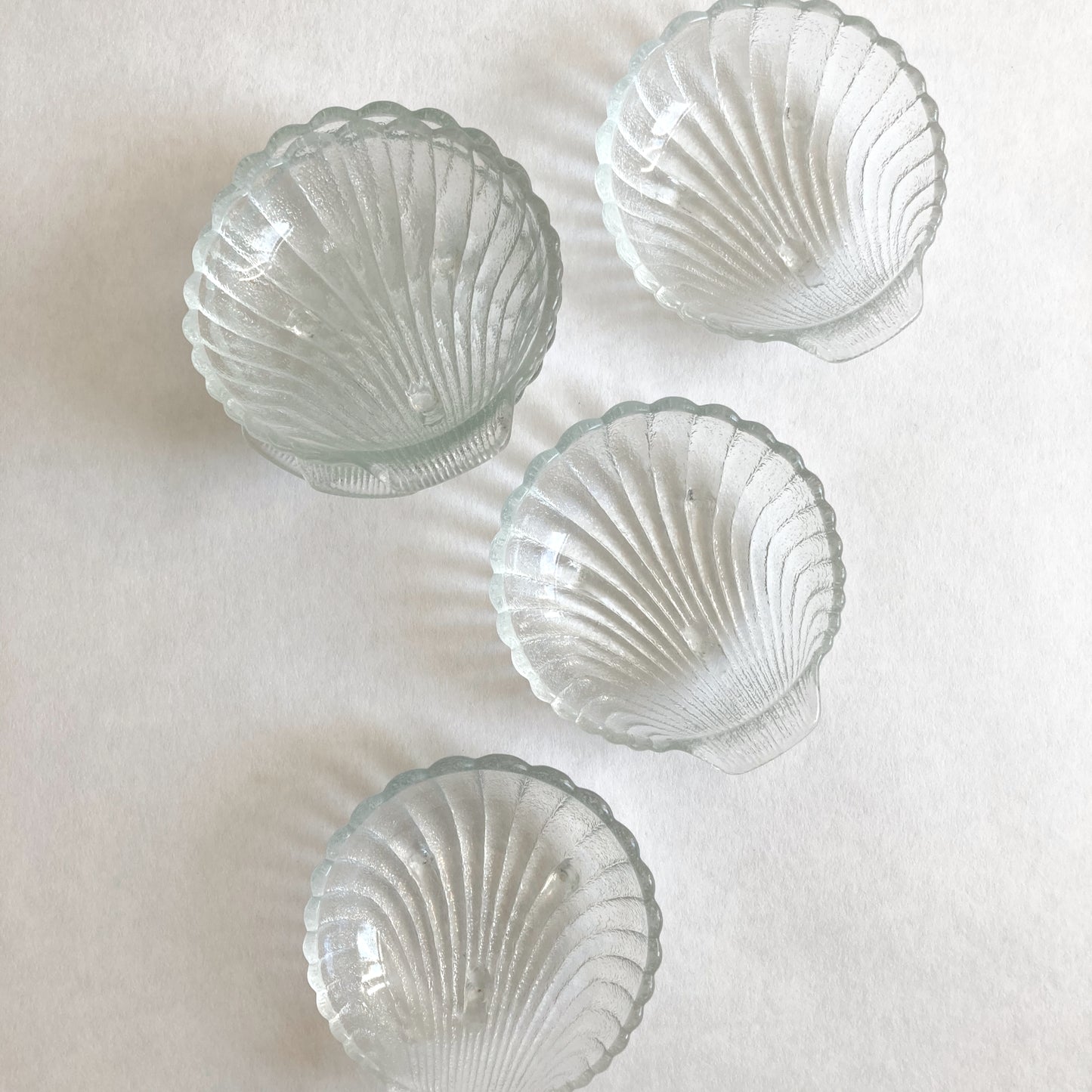 Bol coquillage en verre vintage en verre pressé