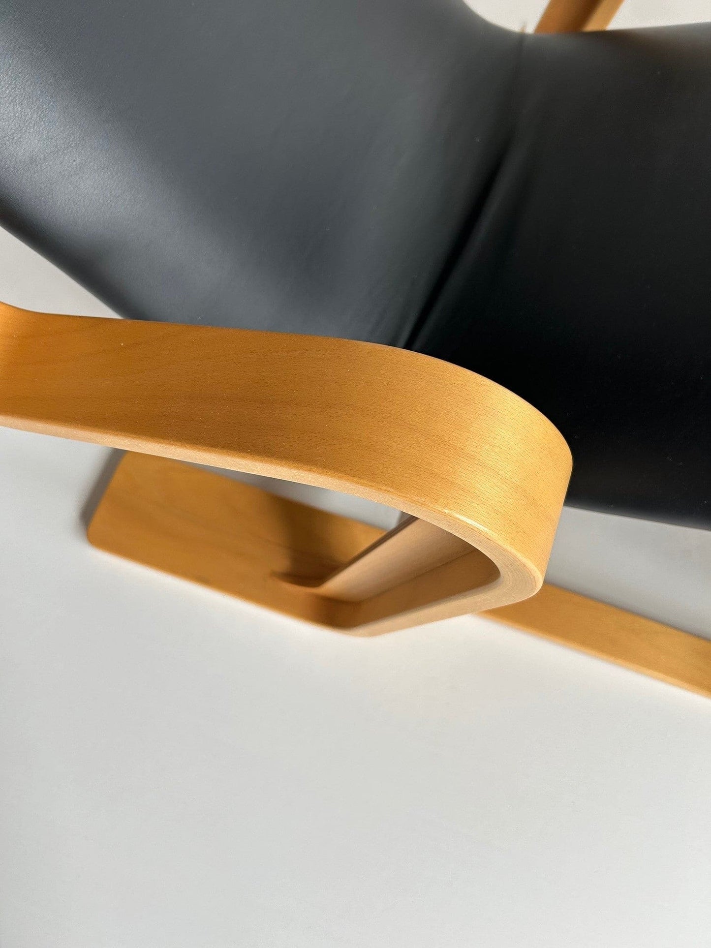 Vintage Chaise Longue Isokon by Marcel Breuer for Knoll black, wood