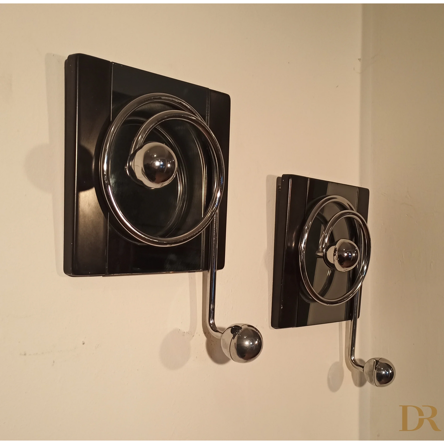 Vintage Wandkleiderbügel von Willy Rizzo für Mario Sabot braun Melamin 1970er