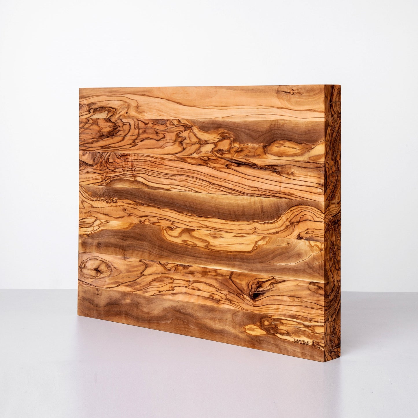 Handgemachtes Schneidebrett BENNY von MAOMI braun Holz neu