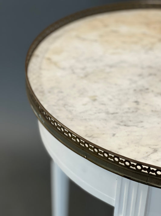 Antiker Beistelltisch rund weiß mit Schublade