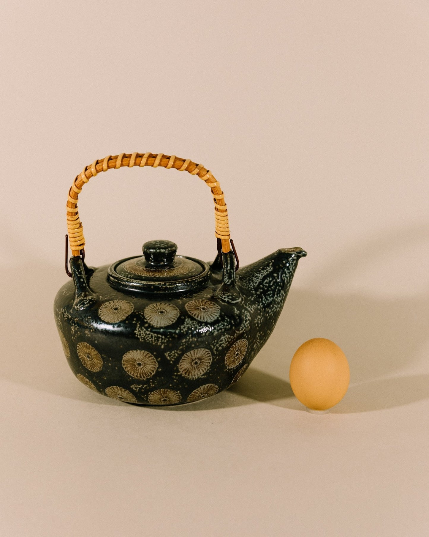 Vintage teapot stoneware blue by Wim Mühlendyck