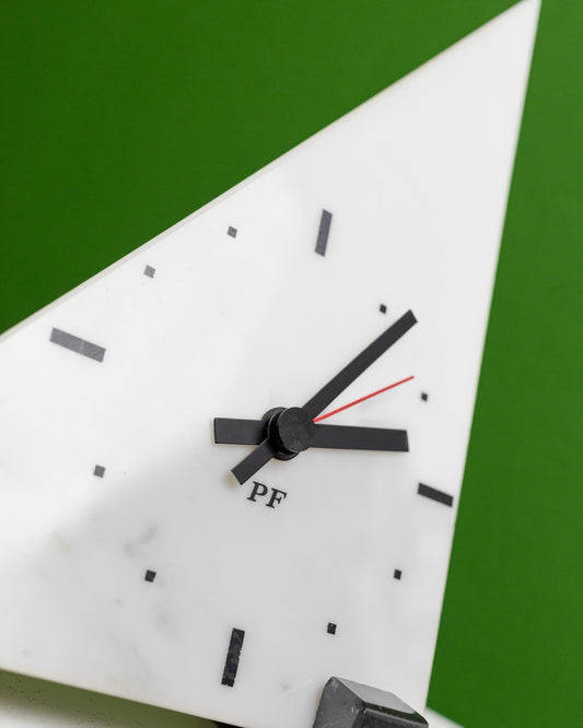 Vintage Standuhr Marmor Dreieck von PF blau Memphis Stil 1980er Jahre